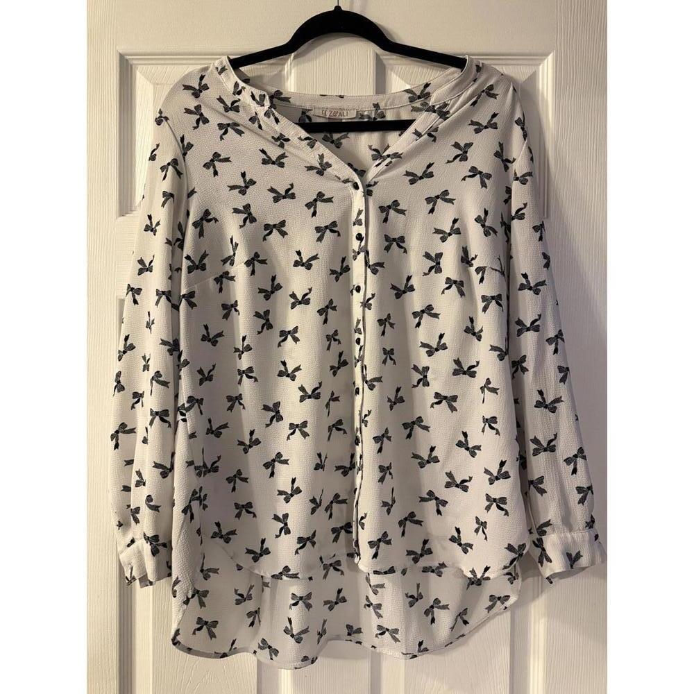 Long Sleeve Blouse with Button Front | Bow Print | Size 2X